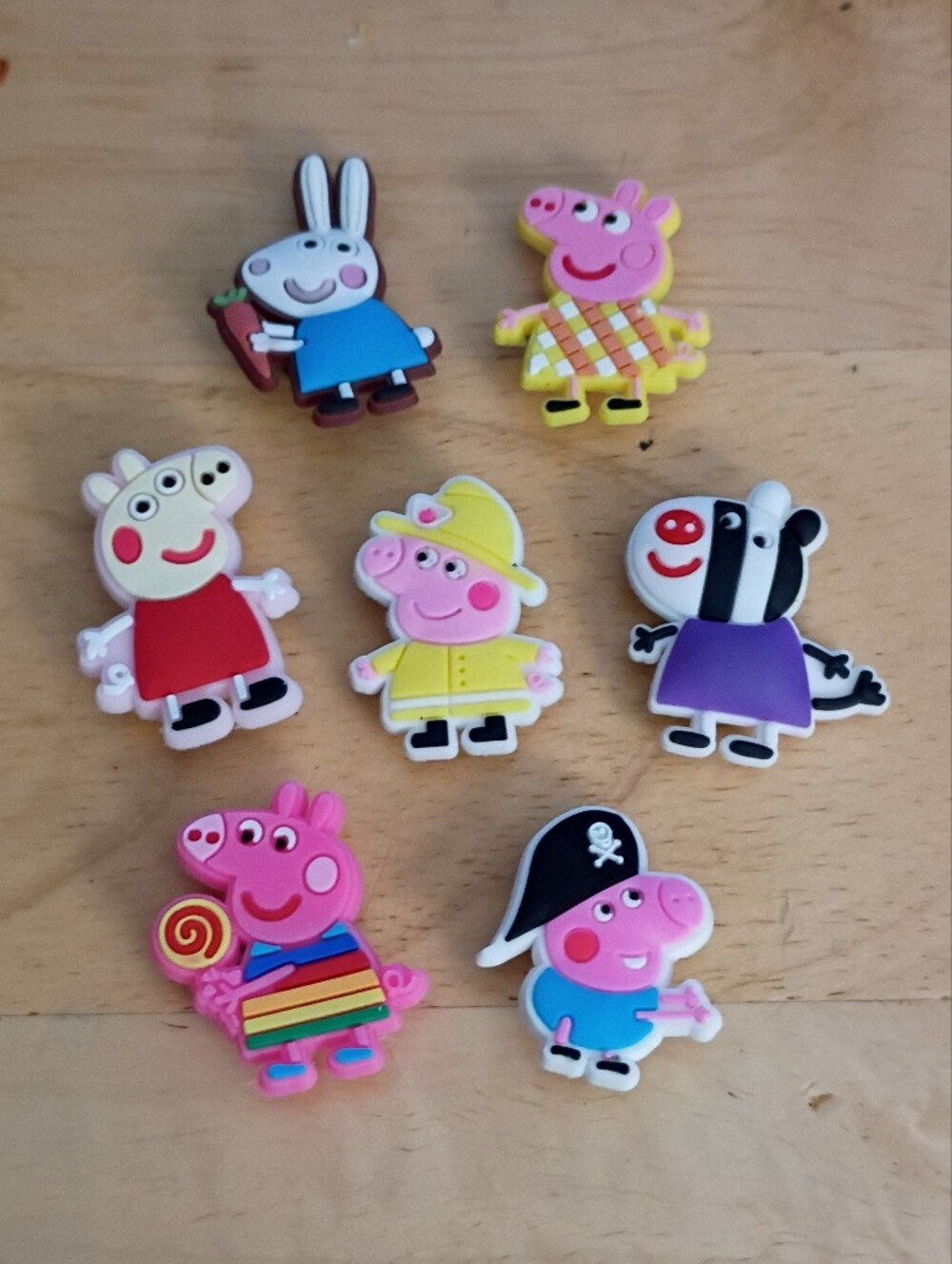 Jibbitz Croc Shoe Charms SET - Peppa Pig - New Shoe Charms Qty 7